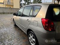 Usata Toyota Corolla Verso 90 CV (66 kW) 2003 Grigio Monovolume