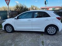 Usata Kia Rio Active 84 CV (61 kW) 2018 Bianco Berlina