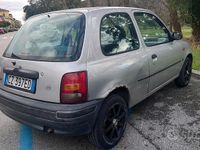 Usata Nissan Micra SE 54 CV (39 kW) 2000 Grigio Utilitaria