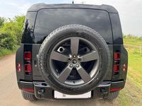 Gebraucht Land Rover Defender SE Dynamic 200 PS (147 kW) 2024 Grau SUV