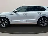 Usata VW Touareg R-line 231 CV (169 kW) 2023 Bianco SUV