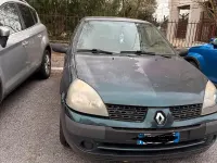 Usata Renault Clio 75 CV (55 kW) 2005 Verde Utilitaria