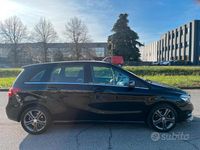 Usata Mercedes B180 109 CV (80 kW) 2015 Nero Monovolume