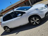 Usata Peugeot 2008 99 CV (72 kW) 2016 Bianco SUV