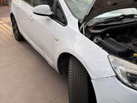 Käytetty Opel Astra 101 HP (74 kW) 2010 Sedan