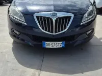 Begagnad Lancia Delta 120 HK (88 kW) 2009 Blå Halvkombi