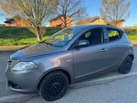 Usata Lancia Ypsilon 69 CV (50 kW) 2013 Grigio Utilitaria