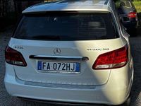Usata Mercedes B200 Executive 156 CV (114 kW) 2015 Utilitaria