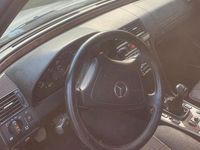 Usata Mercedes 200 1999 Grigio Berlina