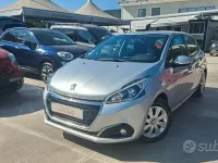 Usata Peugeot 208 68 CV (50 kW) 2016 Grigio Utilitaria