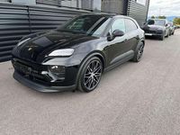 Usata Porsche Macan 4 Electric Sport 300 kW (408 CV) 2024 Nero SUV