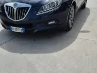 Begagnad Lancia Delta 120 HK (88 kW) 2009 Blå Halvkombi