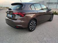 Usata Fiat Tipo 120 CV (88 kW) 2019 Marrone Berlina