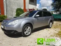 Usado Subaru Outback Trend 150 CV (110 kW) 2012 Gris Familiar
