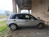 Usata Ford Fusion 68 CV (50 kW) 2005 Utilitaria