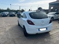 Usata Opel Corsa Edition 95 CV (69 kW) 2013 Bianco Utilitaria