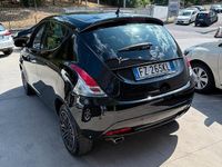Usata Lancia Ypsilon Gold 69 CV (50 kW) 2019 Nero Utilitaria