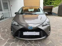 Usata Toyota Yaris Hybrid Business Edition 73 CV (53 kW) 2019 Grigio Berlina