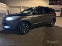 Usata Ford Kuga 140 CV (102 kW) 2014 Grigio SUV