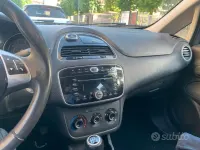 Usata Fiat Punto 69 CV (50 kW) 2010 Grigio Utilitaria