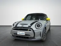Usata Mini Cooper SE 75 kW (102 CV) 2022 Moonwalk grey metallic Utilitaria