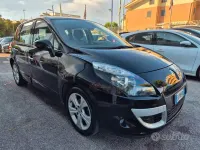 Usata Renault Scénic Dynamique 130 CV (95 kW) 2011 Marrone Monovolume