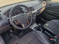 Begagnad Opel Astra Cosmo 105 HK (77 kW) 2006 Kombi
