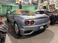 Usata Ferrari 360 400 CV (294 kW) 2003 Argento Cabrio