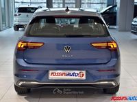 Usata VW Golf VIII Style 150 CV (110 kW) 2025 Anemone blu Berlina