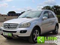 Usata Mercedes ML320 Sport 224 CV (164 kW) 2007 Grigio SUV
