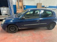 Usata Renault Clio II 2002 Blu