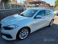 Usata BMW 118 Advantage 150 CV (110 kW) 2022 Bianco Utilitaria