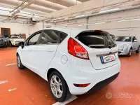 Usata Ford Fiesta Titanium 75 CV (55 kW) 2016 Bianco Utilitaria