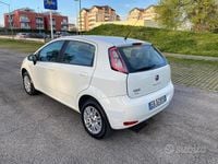 Usata Fiat Punto 78 CV (57 kW) 2013 Bianco Utilitaria