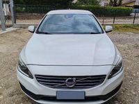Usata Volvo V60 Business Edition 115 CV (84 kW) 2015 Bianco Station wagon