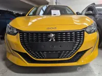 Usata Peugeot 208 Allure 101 CV (74 kW) 2023 Giallo Utilitaria