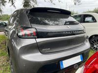 Usata Peugeot 208 Allure 102 CV (75 kW) 2022 Grigio Utilitaria