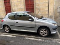 Usata Peugeot 206 75 CV (55 kW) 2001 Blu Berlina