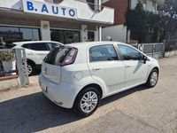 Usata Fiat Punto Lounge 77 CV (56 kW) 2014 Bianco Utilitaria