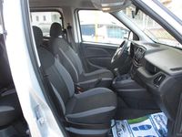 Usata Fiat Doblò Lounge 119 CV (87 kW) 2021 Grigio Monovolume