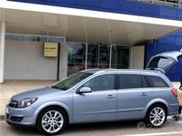 Usata Opel Astra 130 CV (95 kW) 2005 Grigio Station wagon