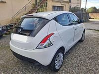 Usata Lancia Ypsilon Gold 69 CV (50 kW) 2012 Bianco Utilitaria