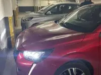 Usata Peugeot 208 Active 75 CV (55 kW) 2023 Rosso Utilitaria