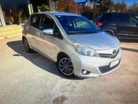 Usata Toyota Yaris Lounge 90 CV (66 kW) 2018 Grigio Berlina