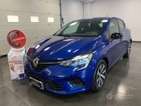 Usata Renault Clio V Equilibre 101 CV (74 kW) 2023 Blu Berlina