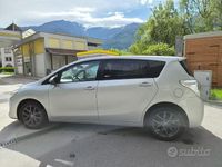 Usata Toyota Verso 112 CV (82 kW) 2015 Grigio Monovolume