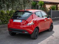 Usata Lancia Ypsilon 70 CV (51 kW) 2023 Rosso Utilitaria