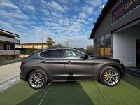 Usata Alfa Romeo Stelvio 209 CV (153 kW) 2017 Grigio SUV