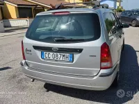 Usata Ford Focus 100 CV (73 kW) 2003 Grigio Station wagon