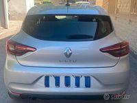Usata Renault Clio V 86 CV (63 kW) 2020 Grigio Berlina